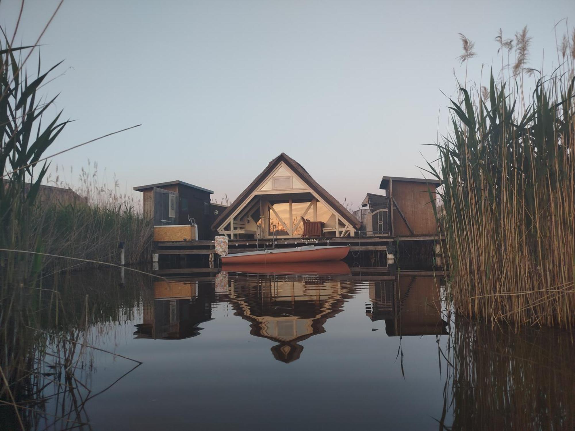 Pfahlbau Sunset I Toplage Elektroboot Inklusive Руст Екстер'єр фото